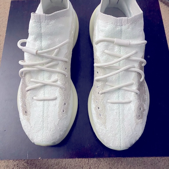 adidas YEEZY BOOST 380 “Calcite Glow” - Picture 3 of 6